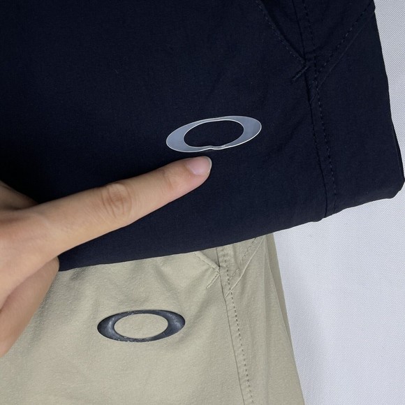 Oakley Pants Lot of 2 Men’s Size 38 Black Khaki Performance Stretch Golf Chino - Picture 10 of 10